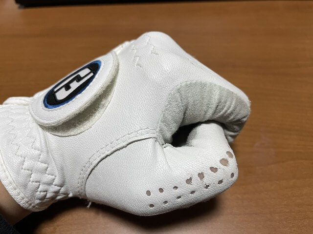 交換のタイミングでそろそろ穴が空くゴルフグローブ