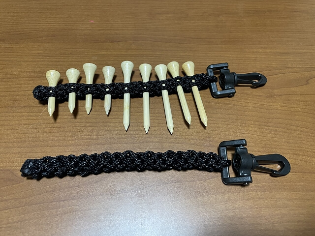 私が使用している自作ティーホルダー。12センチほどの長さに9本のティーが収まる。