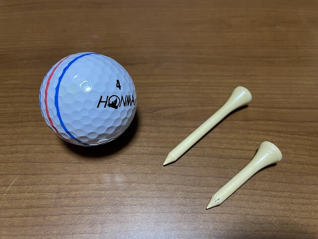 暫定球用のボールとティー