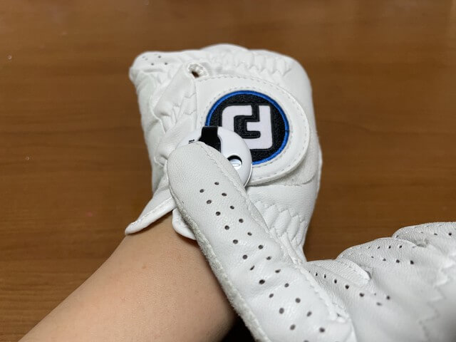 スコアカウンターのリセットボタンを押している様子